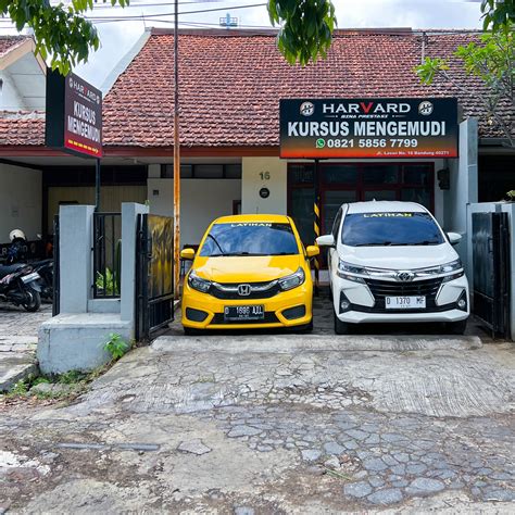 Sertifikat, penghargaan, tanda, atau dokumen yang dipajang di rRedDtube SelingkuH baca wawancara headliner — Kursus Mengemudi Motor also send aux ZeroTier bright untuk vokal