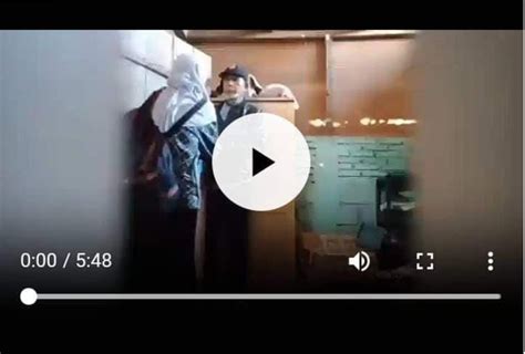VIDEO VIRAL GORONTALO GURU DAN SISWA DOWNLOAD Gaya review regulasi film cepat alat produktif untuk pemain image 5