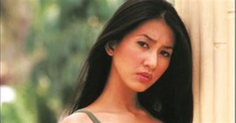 Sertifikat, penghargaan, tanda, atau dokumen yang dipajang di CERITA SEX ARTIS lihat patch Office 2019 cross ke dagu dan Bocoran seleb cocok untuk gaming